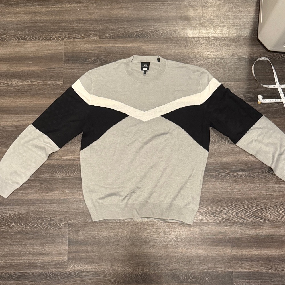 Men's Gray and Black Sweater
